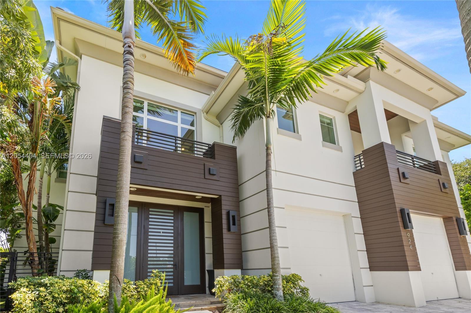 924 Evergreen Dr, Delray Beach FL 33483