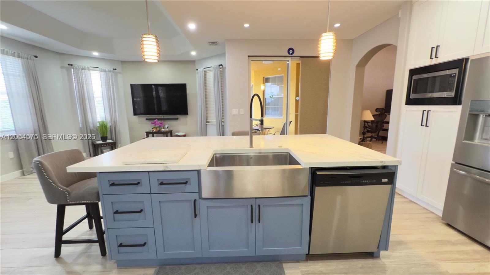 1247 NW 165th Ave, Pembroke Pines FL 33028
