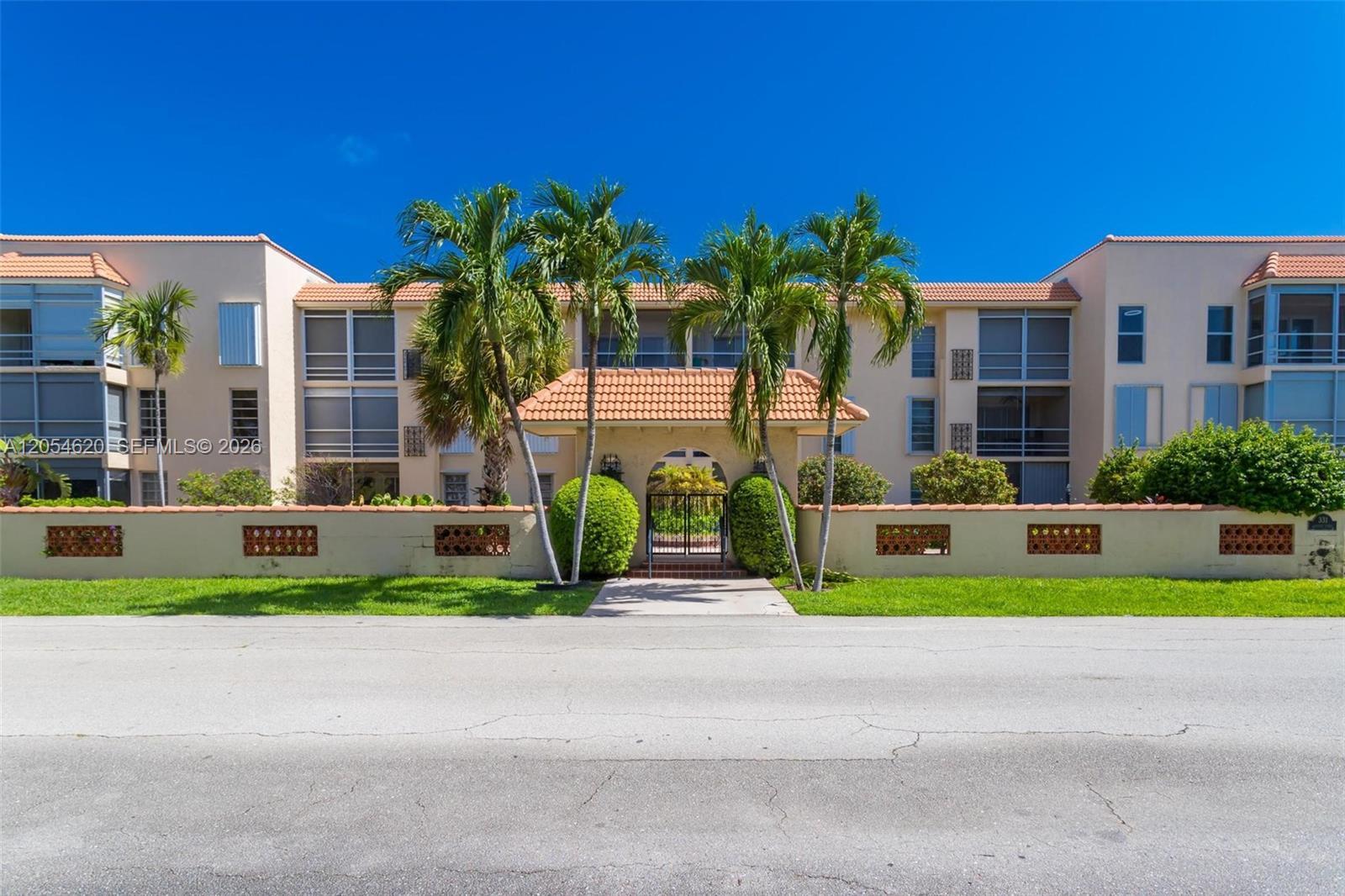 331 SW 8th St # 3F, Boca Raton FL 33432