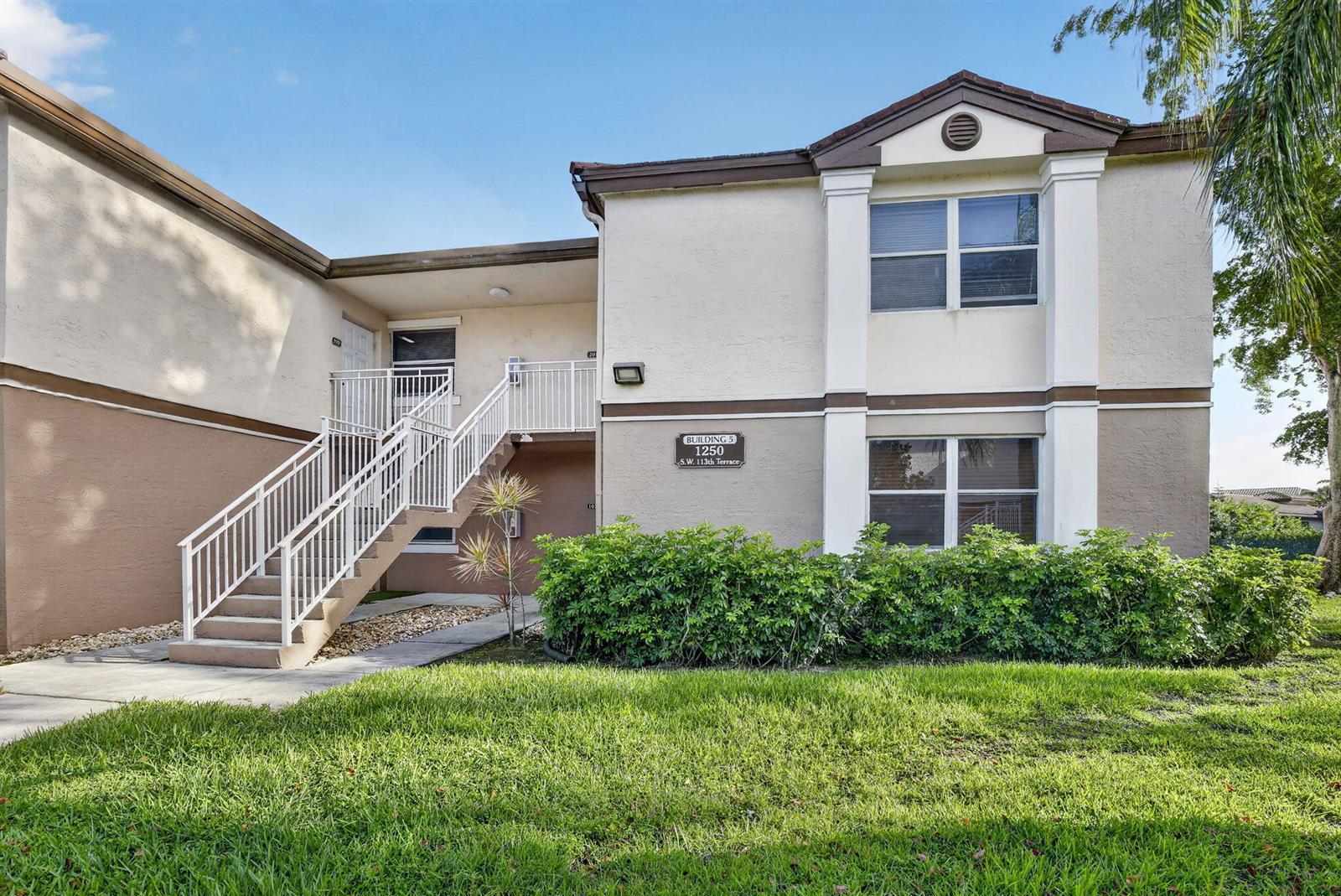 1250 SW 113TH Terrace # 201, Pembroke Pines FL 33025