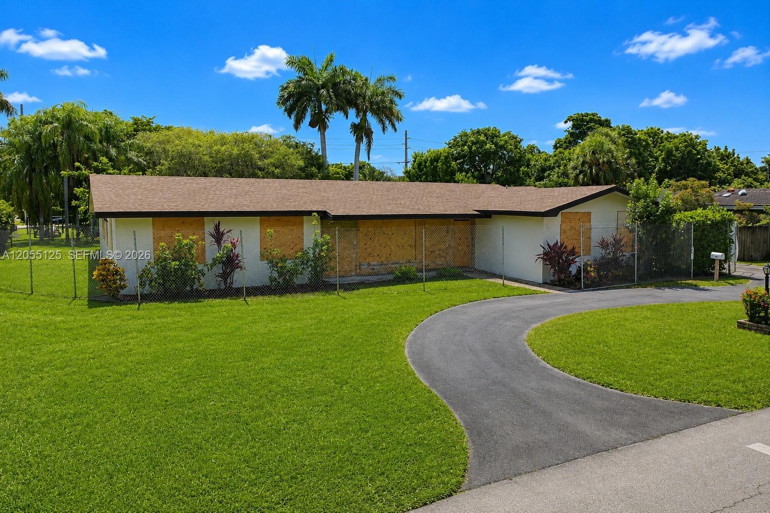 16842 SW 86th Ave, Palmetto Bay FL 33157