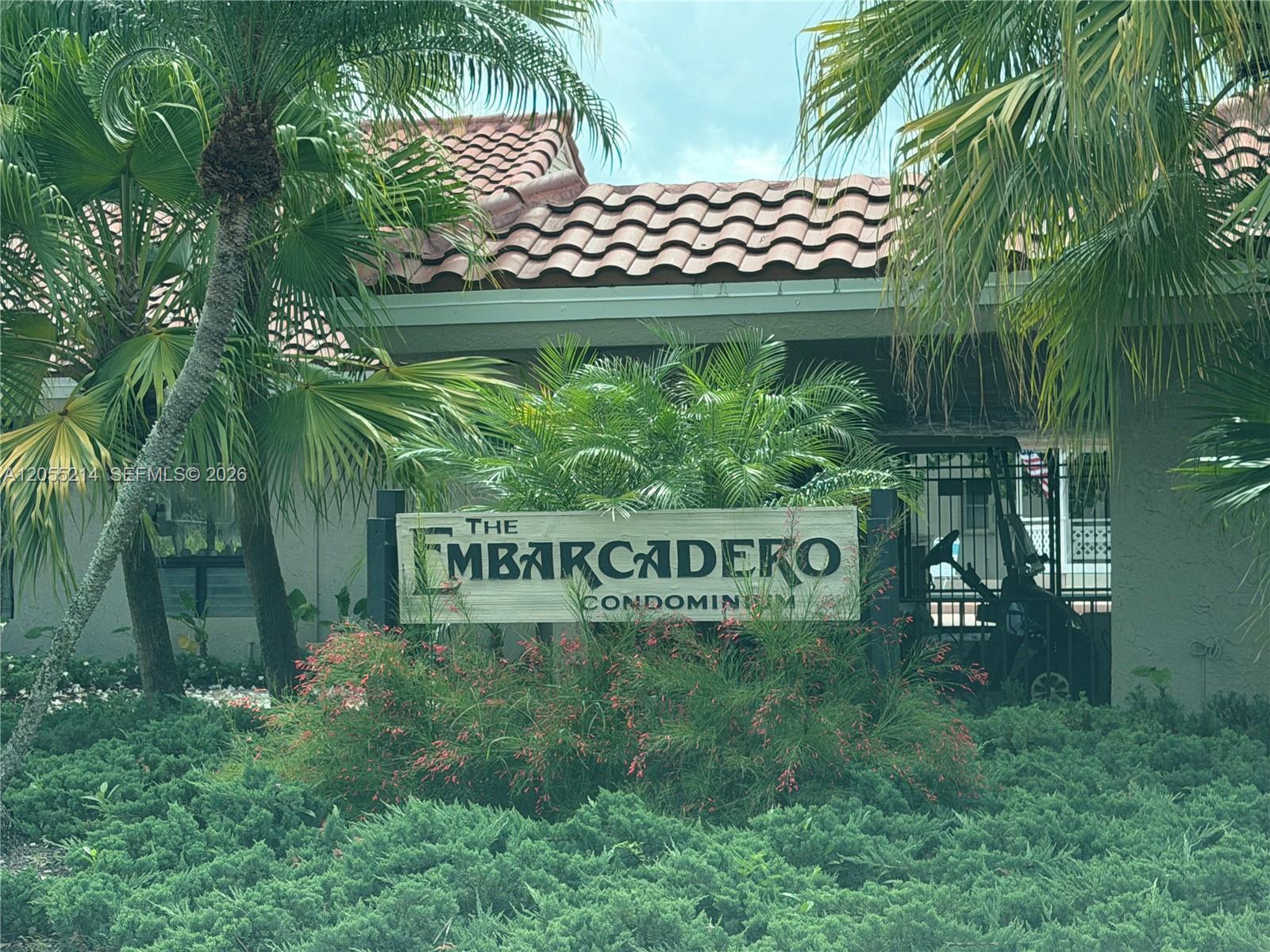 5328 NE 6th Ave # F13, Oakland Park FL 33334