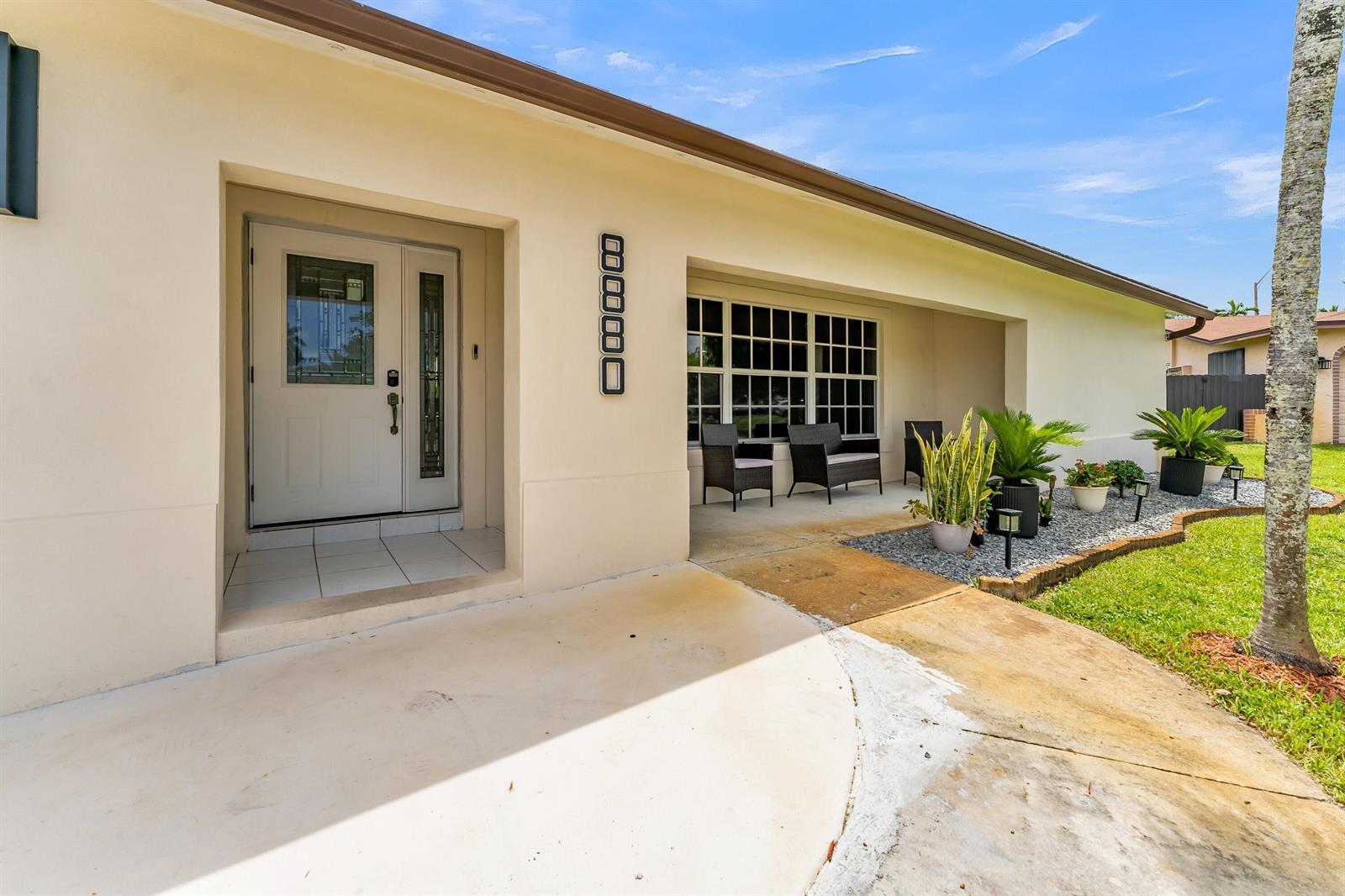 8880 NW 7TH Street, Pembroke Pines FL 33024