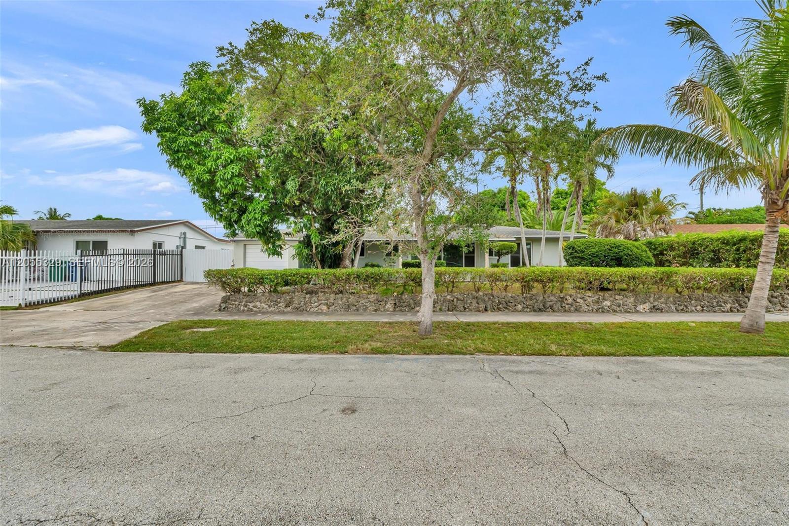9921 SW 165th Ter, Miami FL 33157