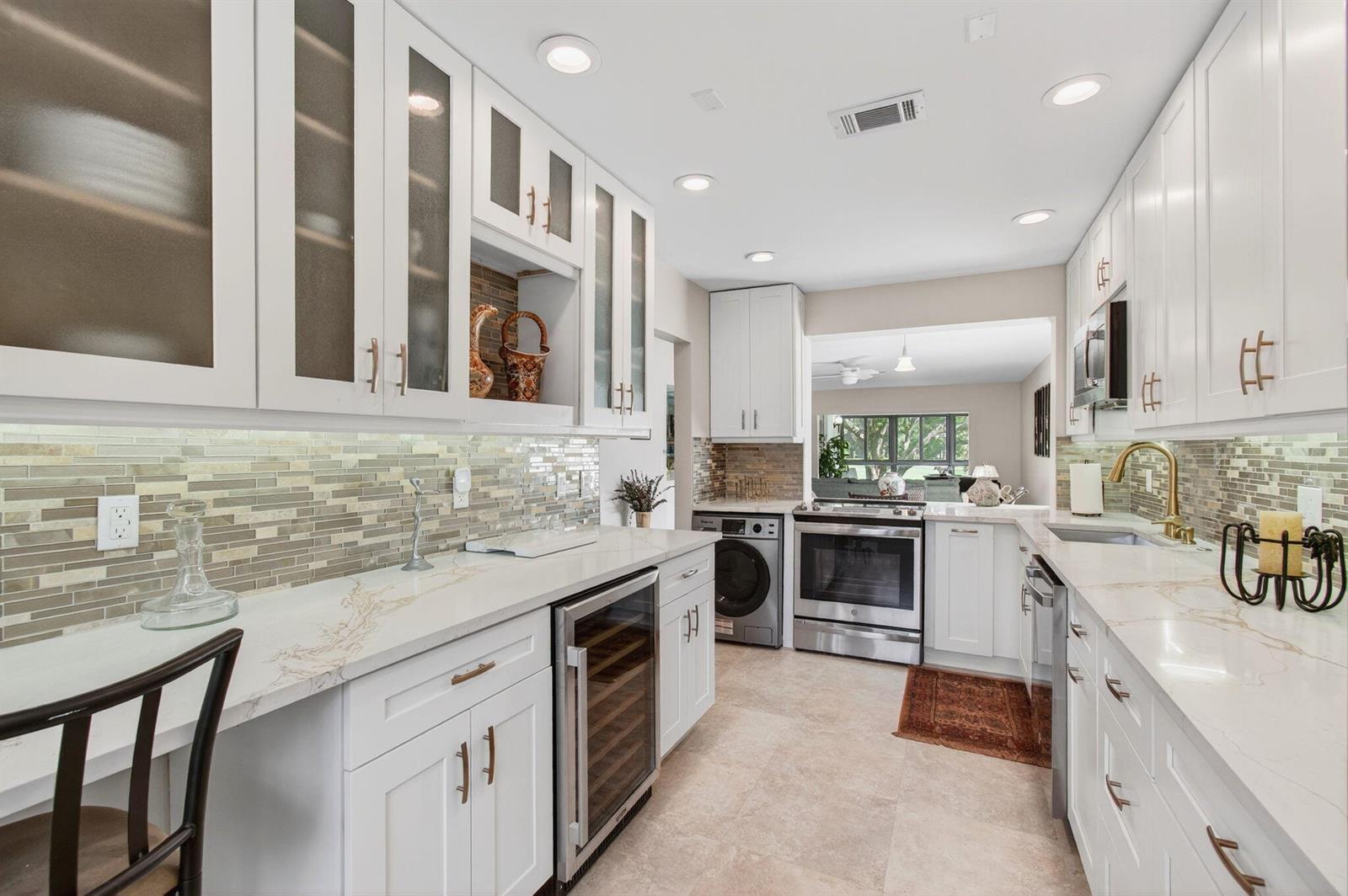 30 Southport Lane # H, Boynton Beach FL 33436