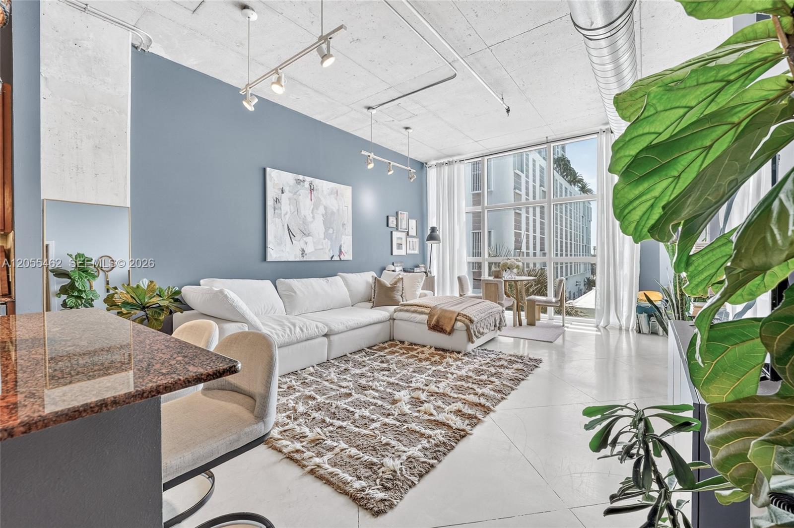 2001 Biscayne Blvd # 2414, Miami FL 33137