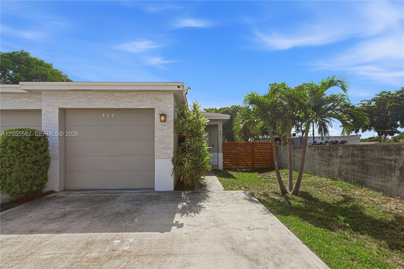 935 NW 2nd Ave, Fort Lauderdale FL 33311