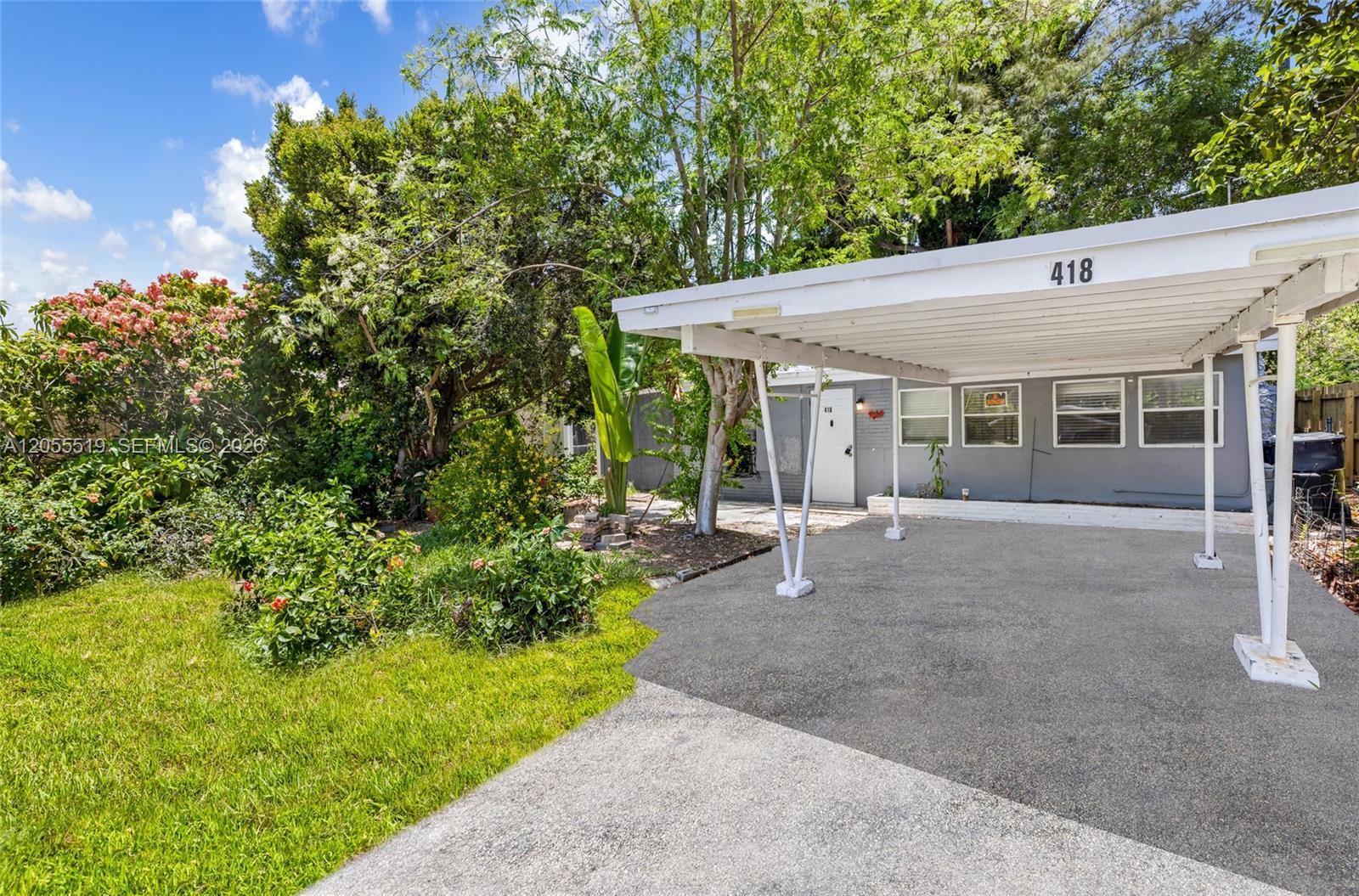 418 S 24th Ave, Hollywood FL 33020