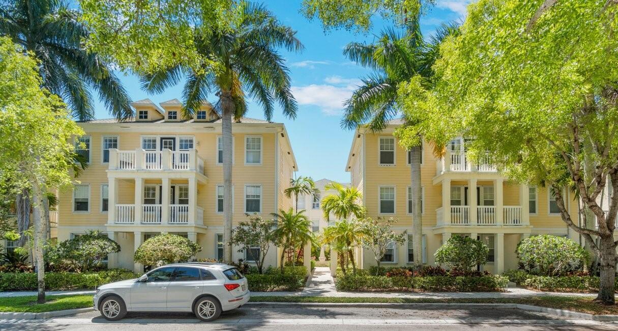 276 MURCIA Drive # 213, Jupiter FL 33458