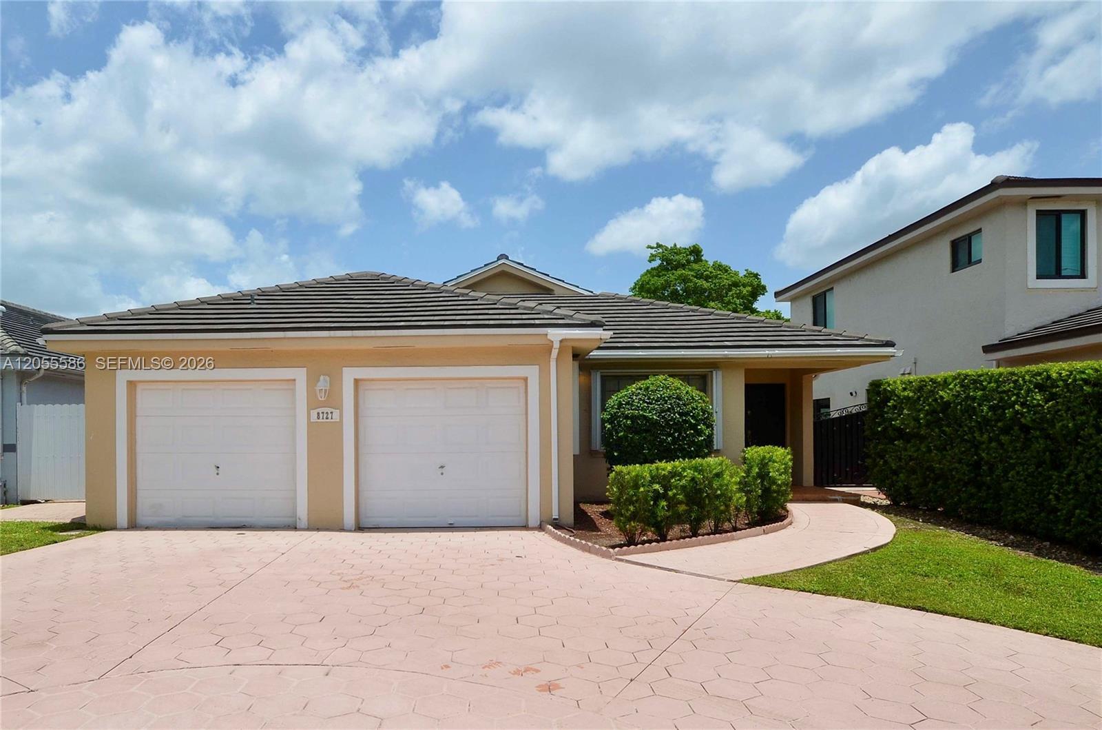 8727 NW 150th Ter, Miami Lakes FL 33018