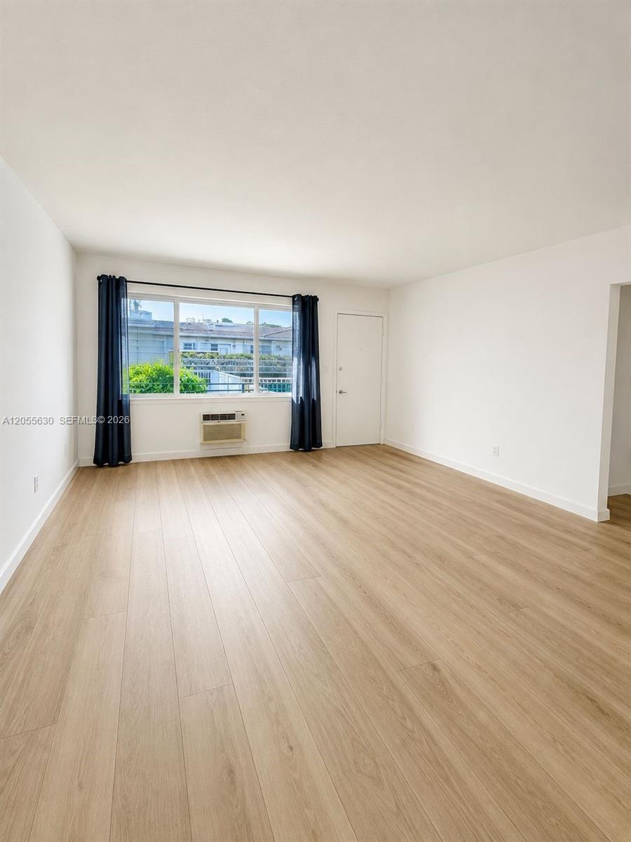 2250 Bay Dr # 4, Miami Beach FL 33141