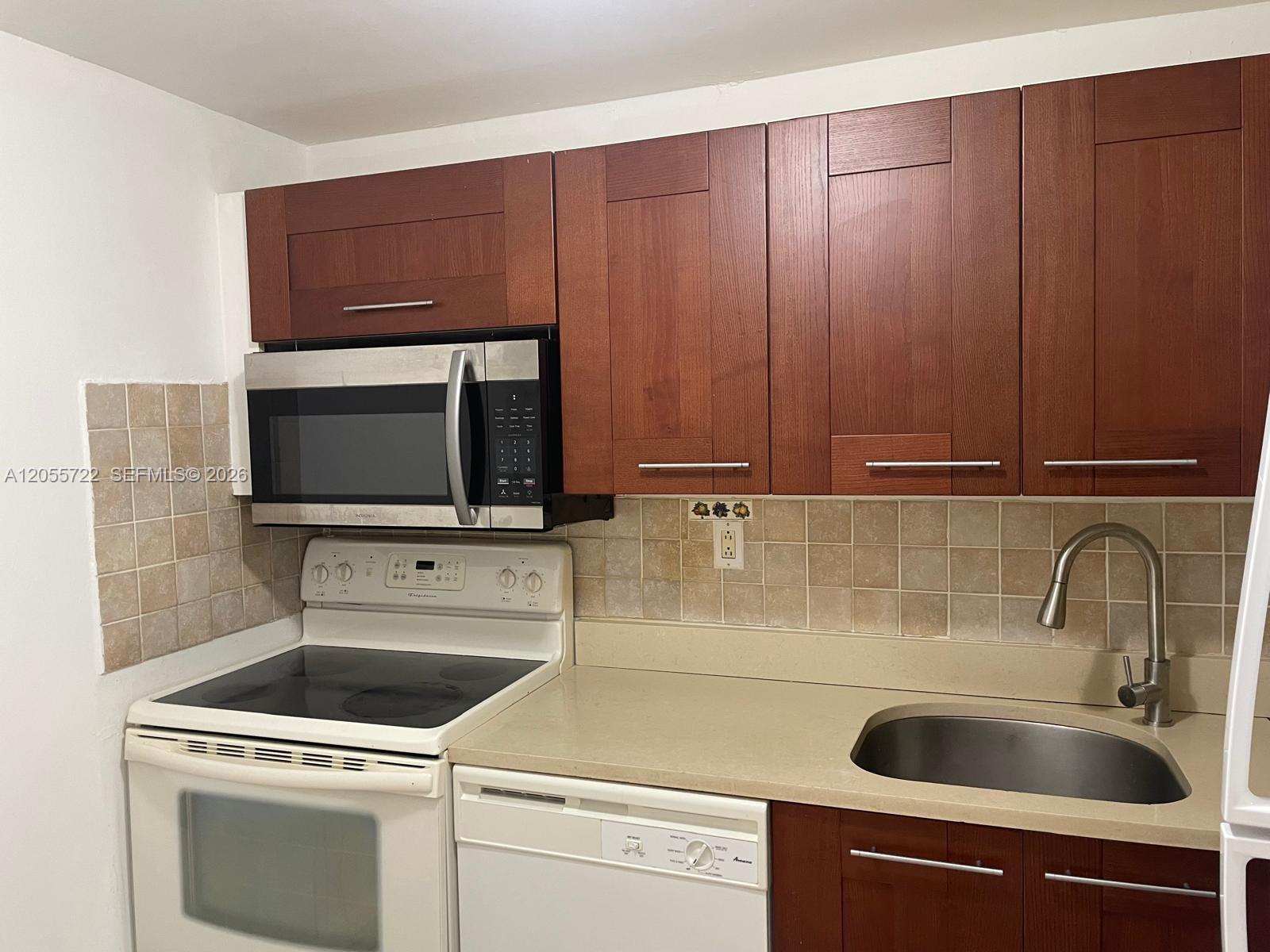 3522 NE 171st St # 206, North Miami Beach FL 33160