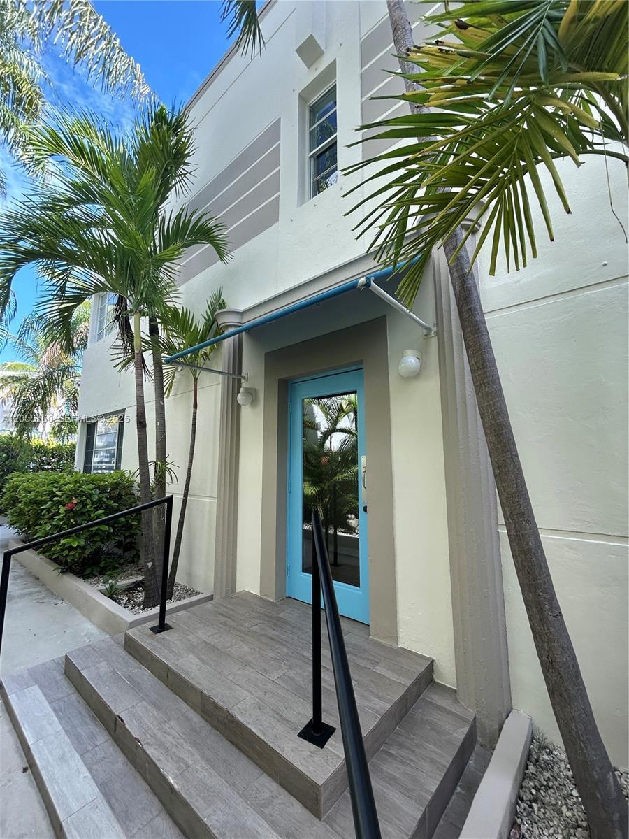 345 Collins Ave # 4, Miami Beach FL 33139
