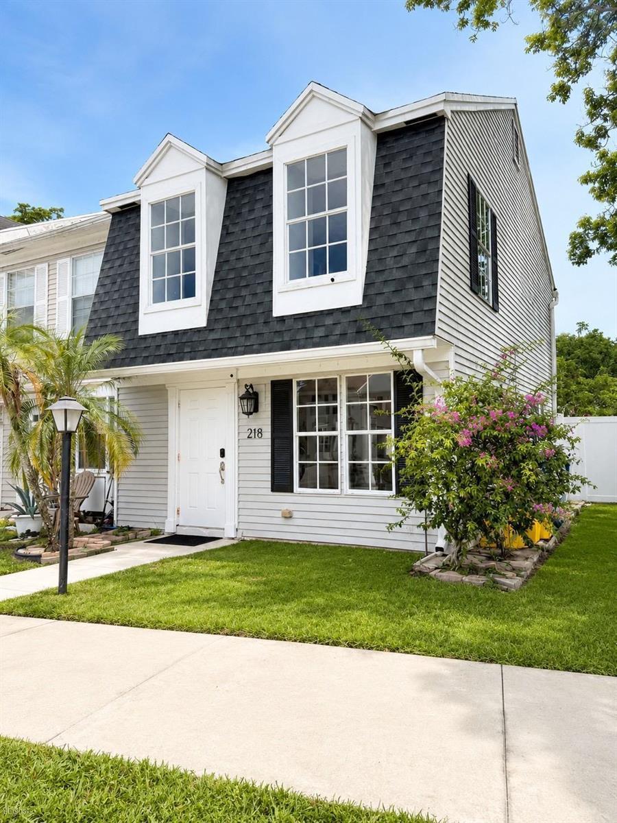 218 Old English Drive, Jupiter FL 33458