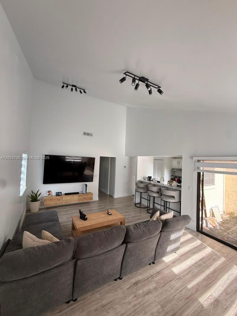 8167 SW 24th St, Davie FL 33324