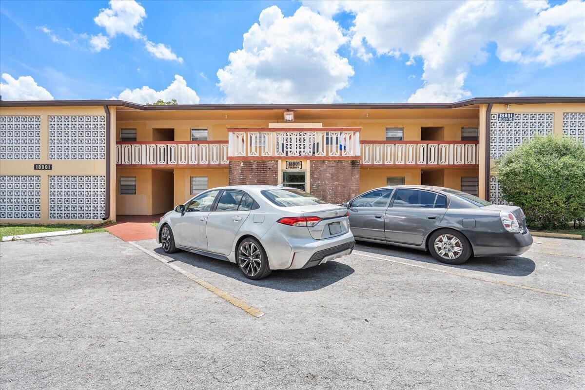 18801 NE 2ND Avenue # 1005, Miami FL 33179