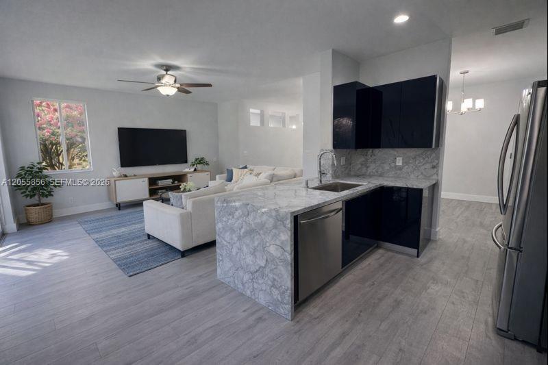 4319 Greenbriar Ln, Weston FL 33331