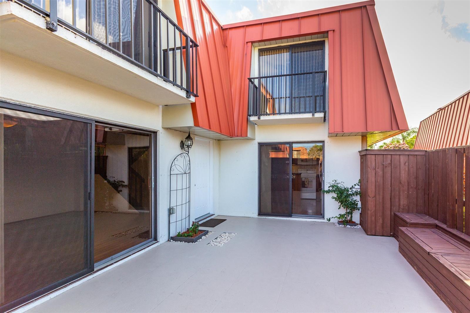 3229 Gardens E Drive # C, Palm Beach Gardens FL 33410