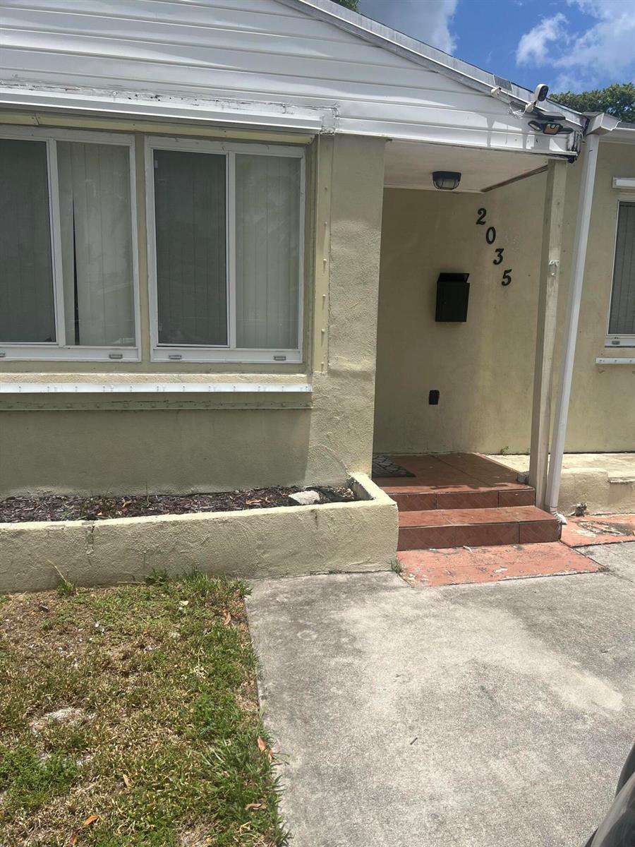 2035 RODMAN Street, Hollywood FL 33020