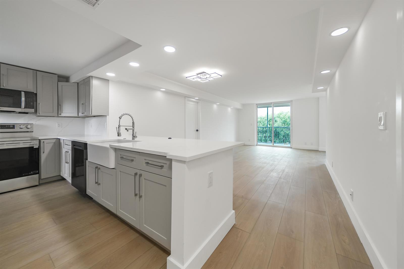 5301 NW 2nd Avenue, Boca Raton FL 33487