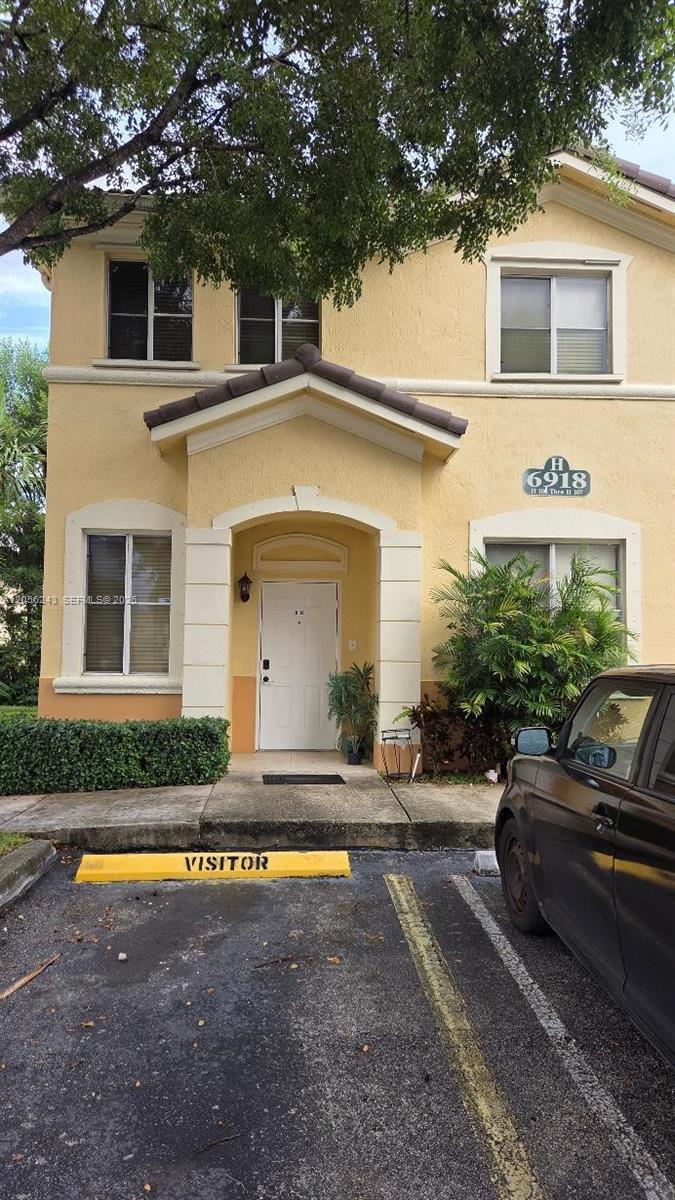 6918 NW 177th St # H100, Hialeah FL 33015