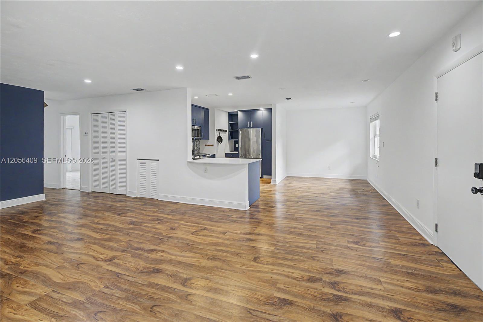 6815 Edgewater Dr # 201, Coral Gables FL 33133