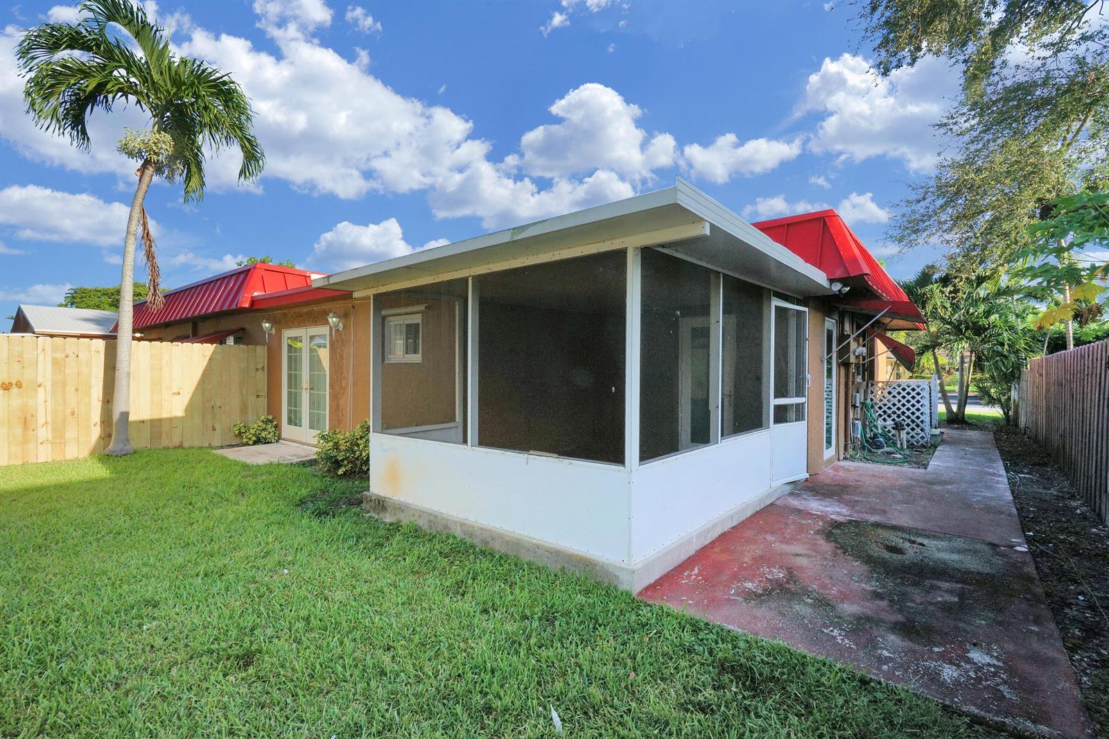2716 SW 46th Street # 1, Fort Lauderdale FL 33312