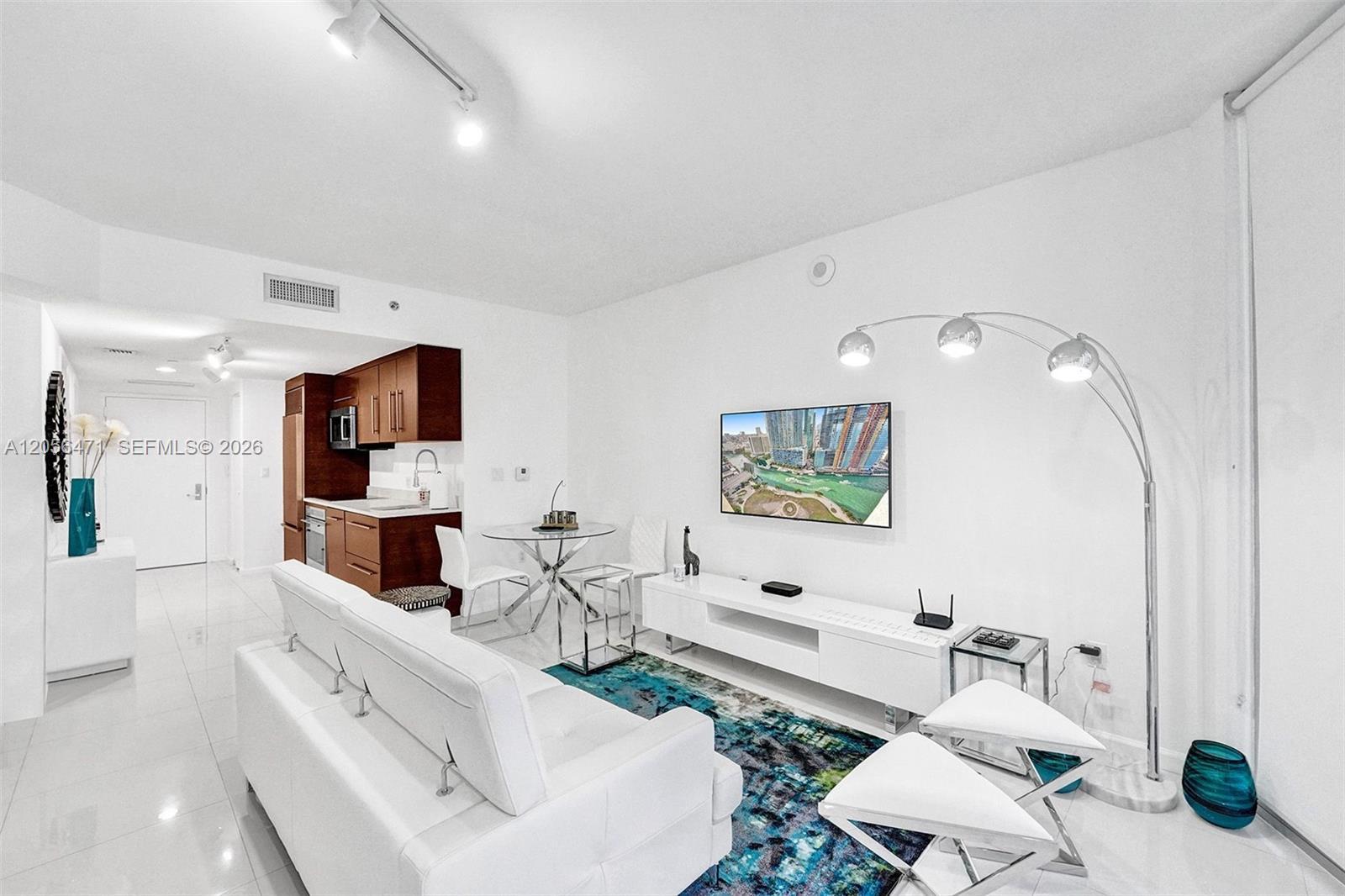 475 Brickell Ave # 2708, Miami FL 33131