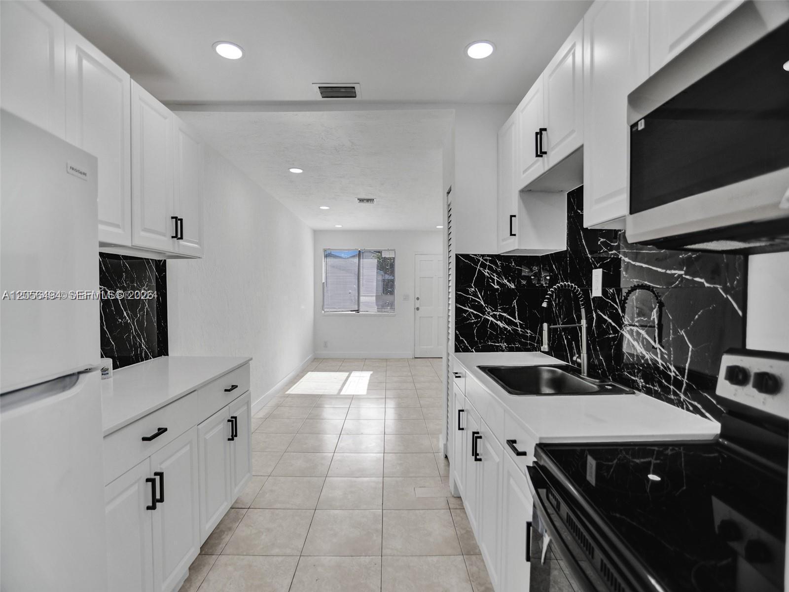 708 N 20th # 2, Hollywood FL 33020