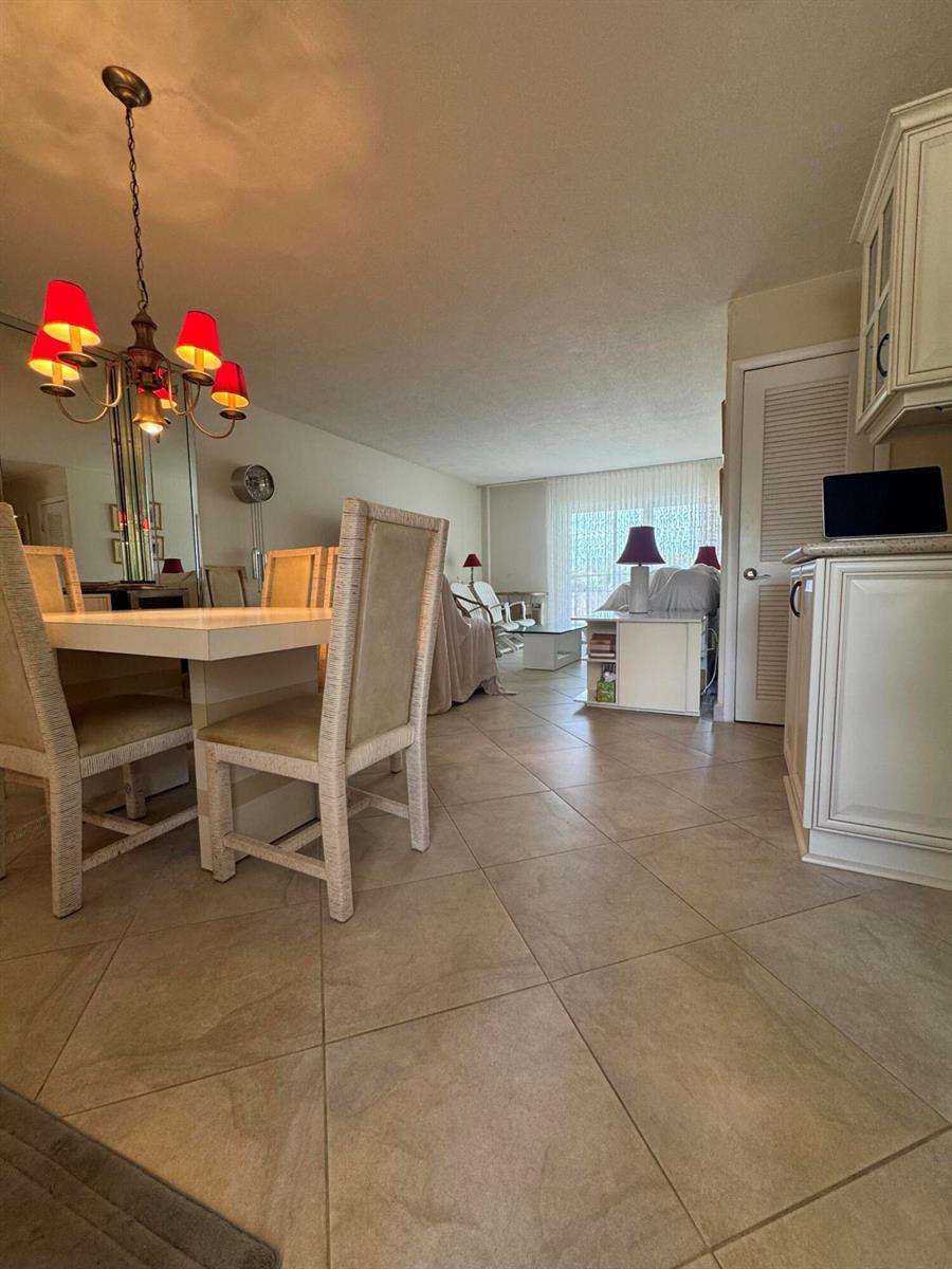 220 Kings Point Drive # 210, Sunny Isles Beach FL 33160