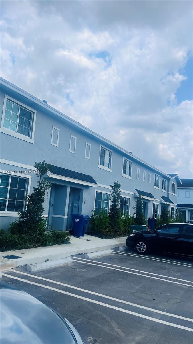 1065 NW 4 TER # 1065, Florida City FL 33034