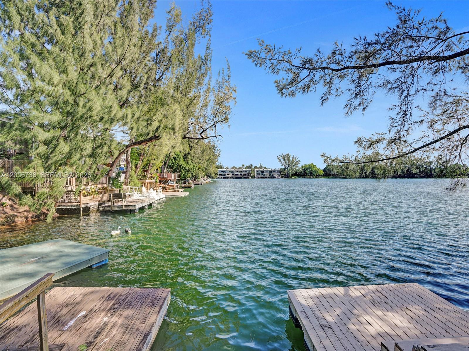 4863 SW 71st Pl, Miami FL 33155