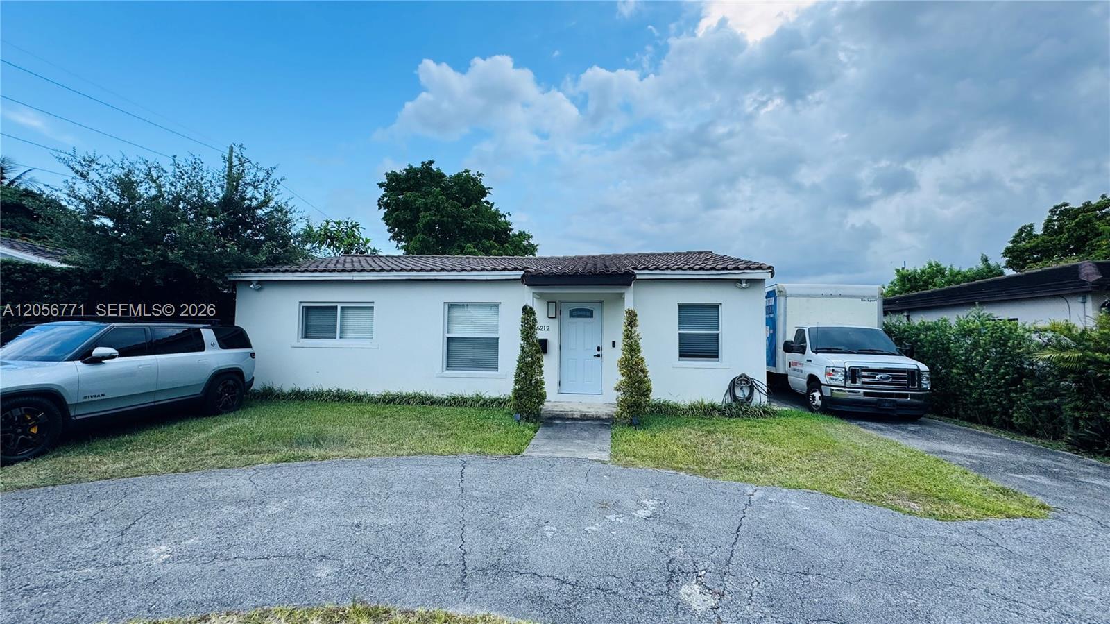 6212 SW 24th St, Miami FL 33155