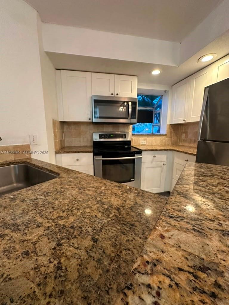 3330 N Pinewalk Dr N # 1611, Margate FL 33063