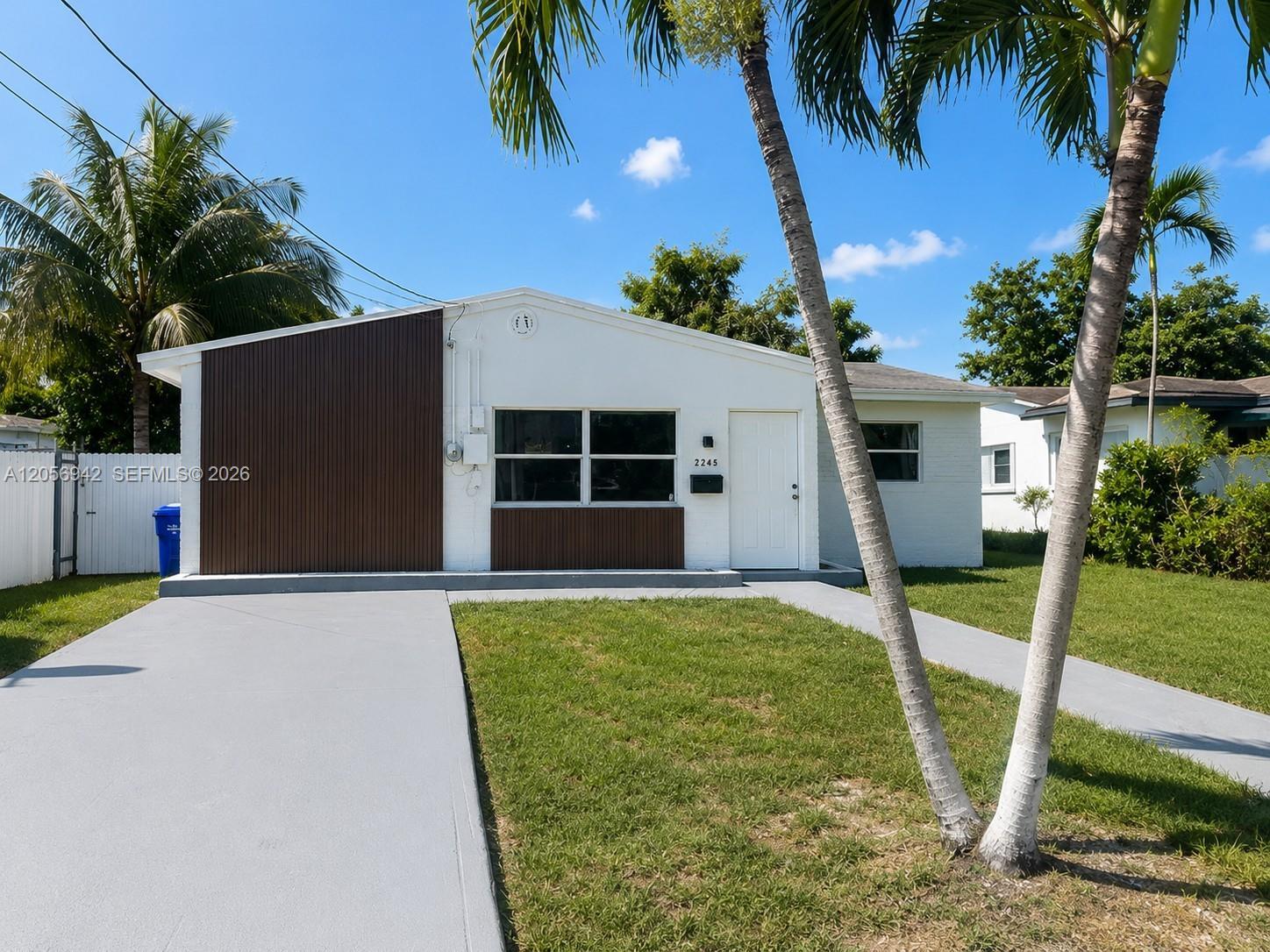 2249 Johnson St, Hollywood FL 33020