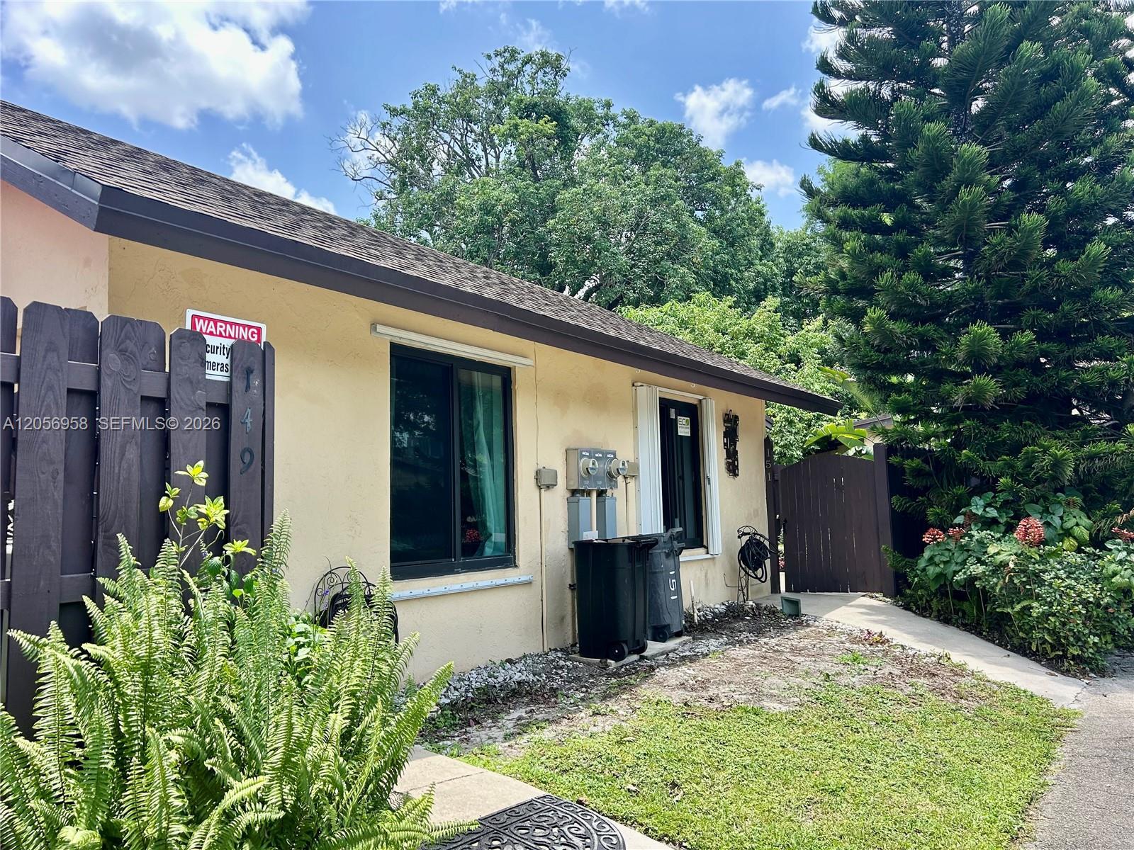 151 Essex Rd # 30, Hollywood FL 33024