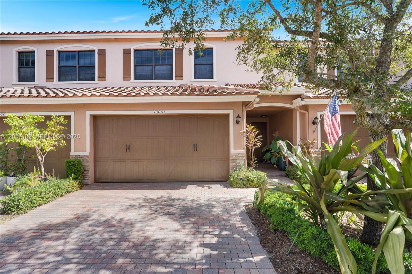 13005 N Riverwalk Cir N, Plantation FL 33325