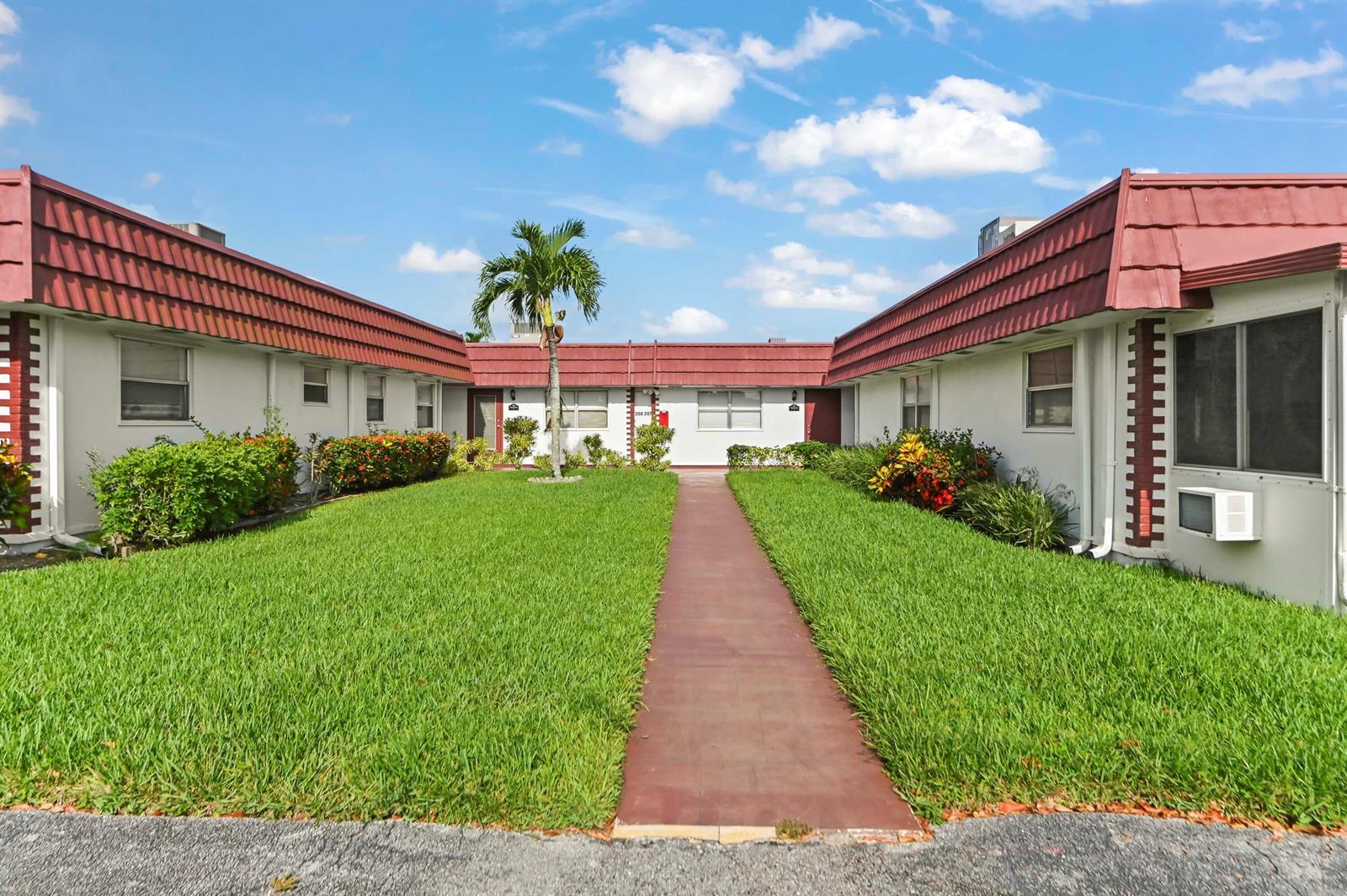 209 WATERFORD I, Delray Beach FL 33446