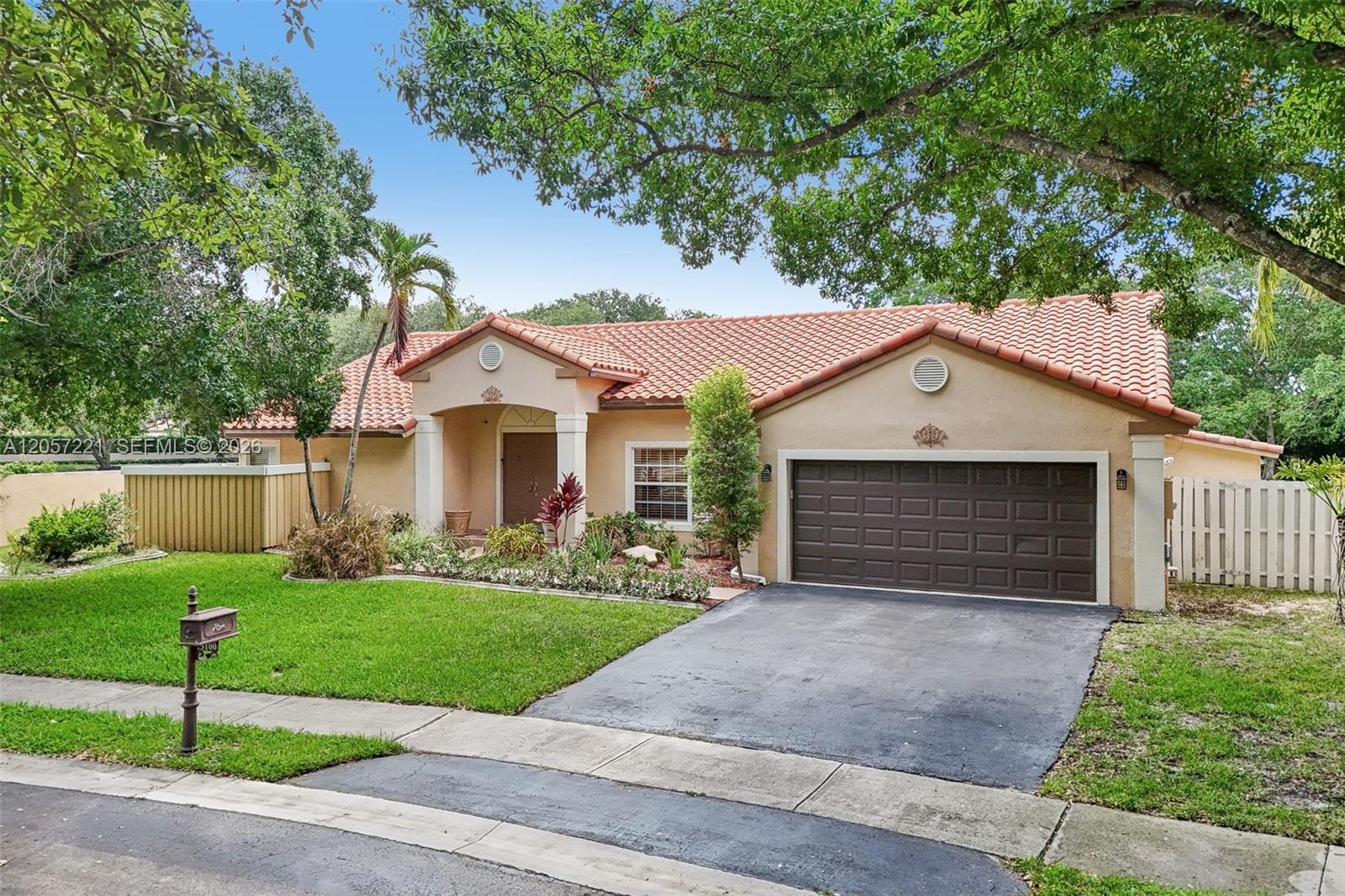 13100 NW 11th Dr, Sunrise FL 33323