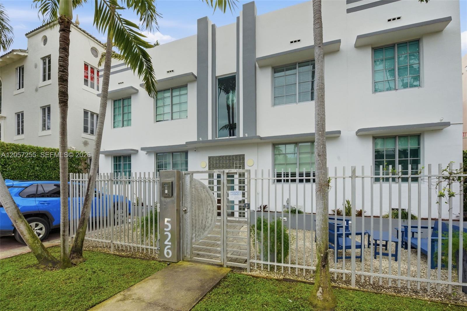 526 15th St # 17, Miami Beach FL 33139