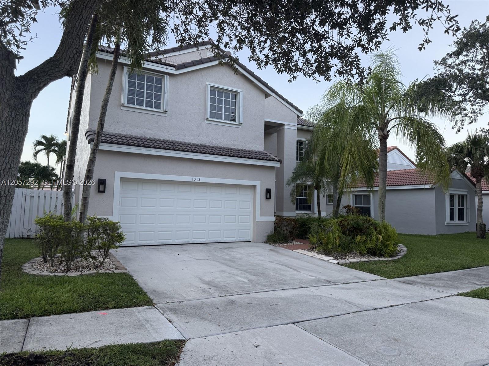 1012 Cedar Falls Dr, Weston FL 33327