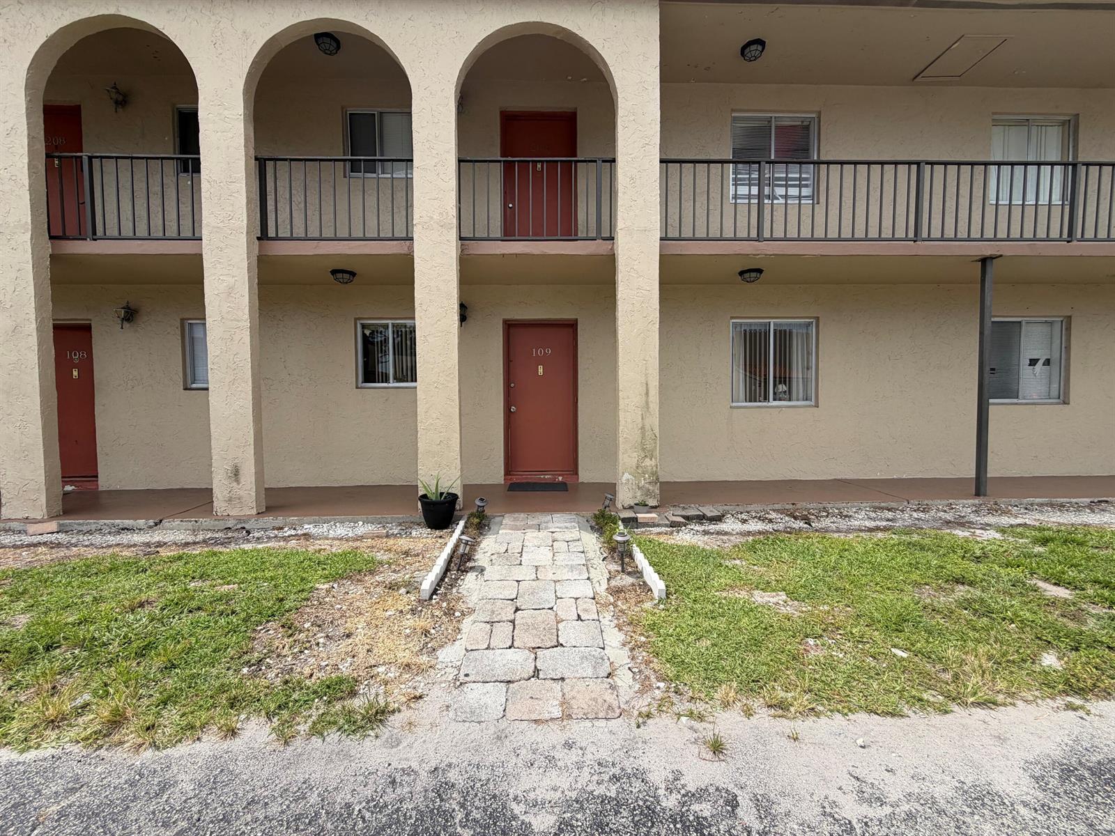 6112 Forest Hill Boulevard # 109, West Palm Beach FL 33415