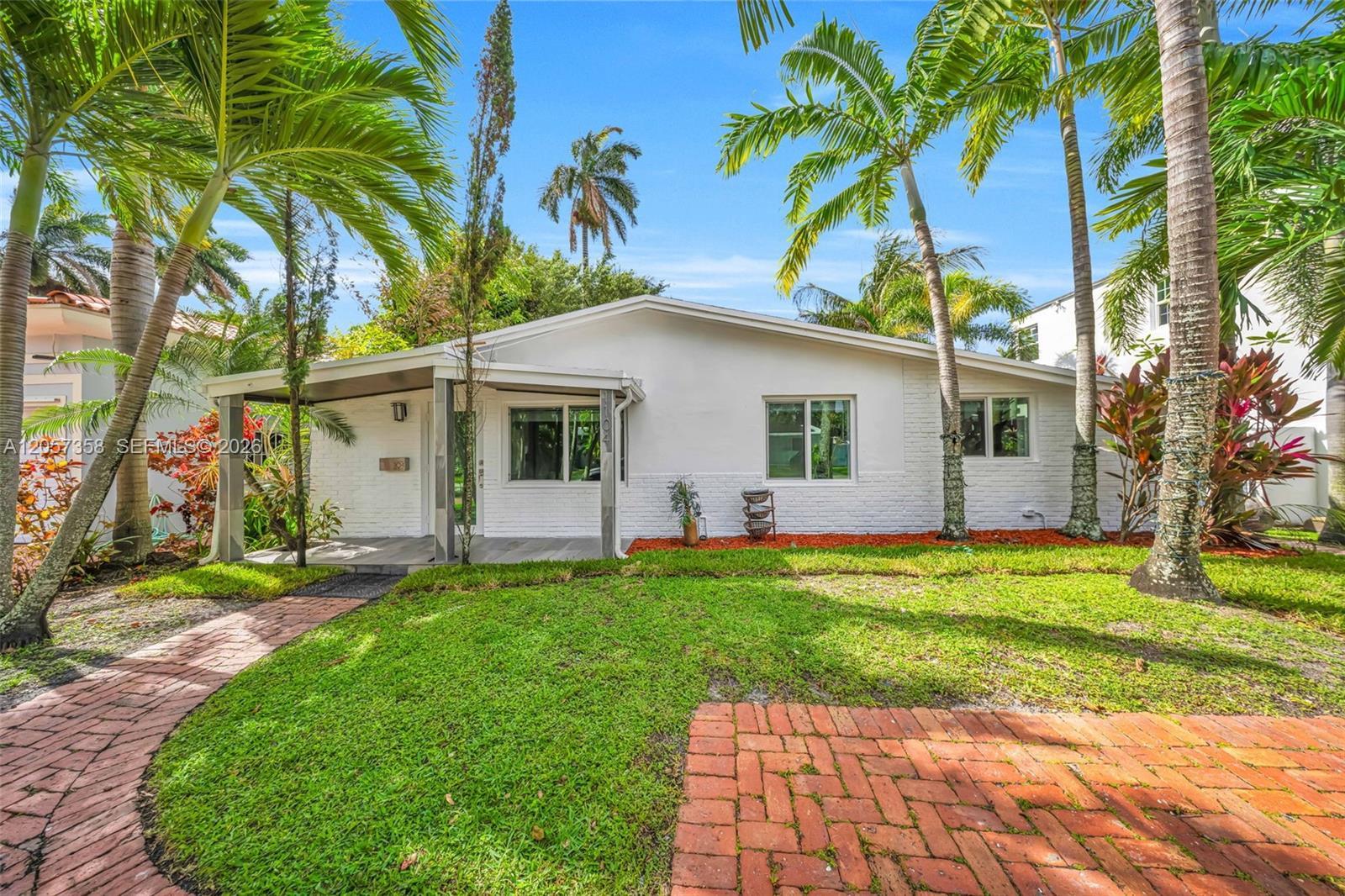 1104 NE 85th St, Miami FL 33138
