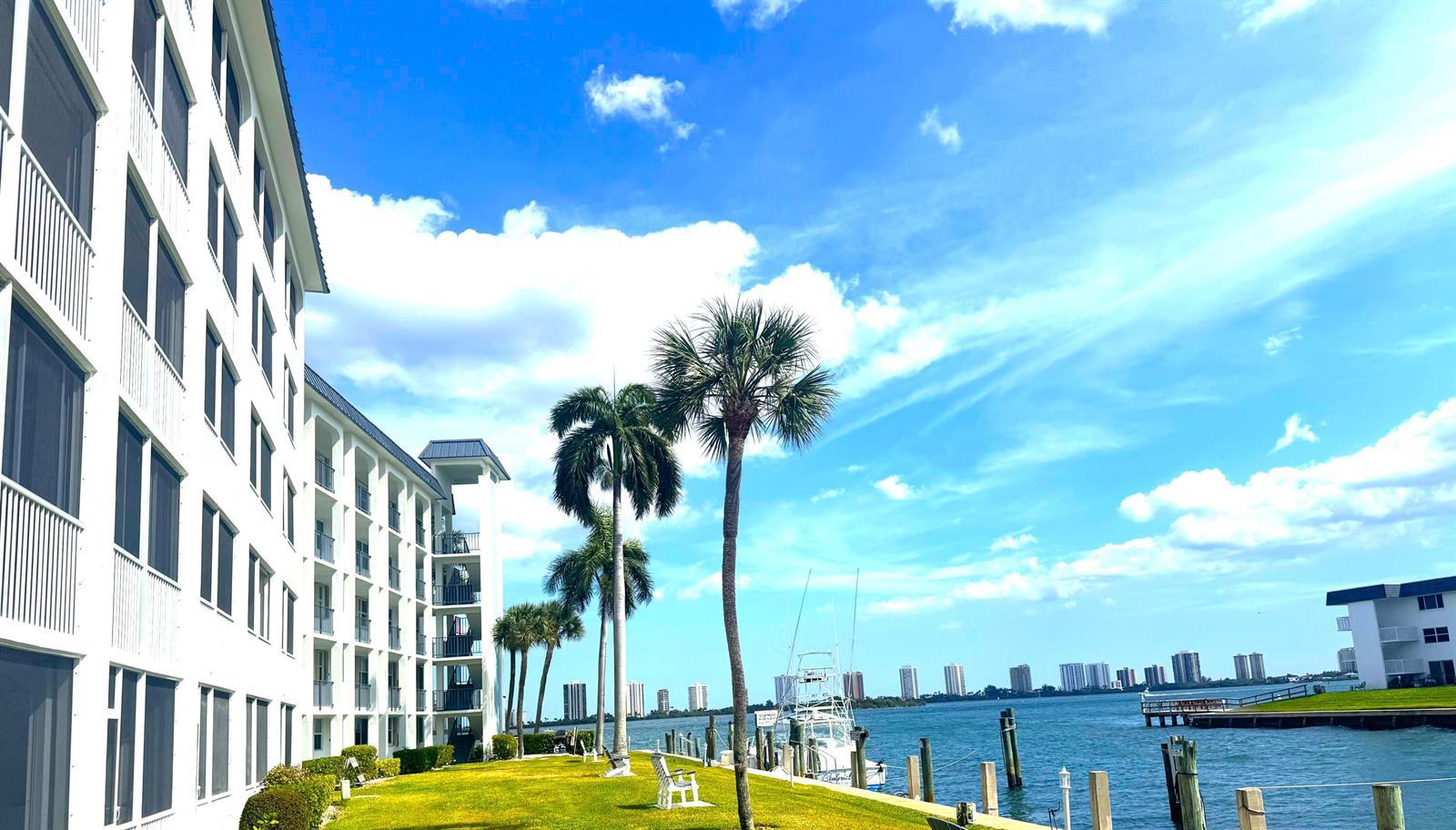 100 PARADISE HARBOUR Boulevard # 212, North Palm Beach FL 33408