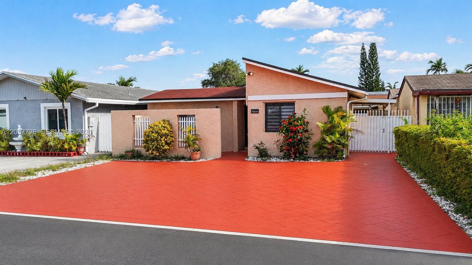 10541 SW 21st Ln, Miami FL 33165