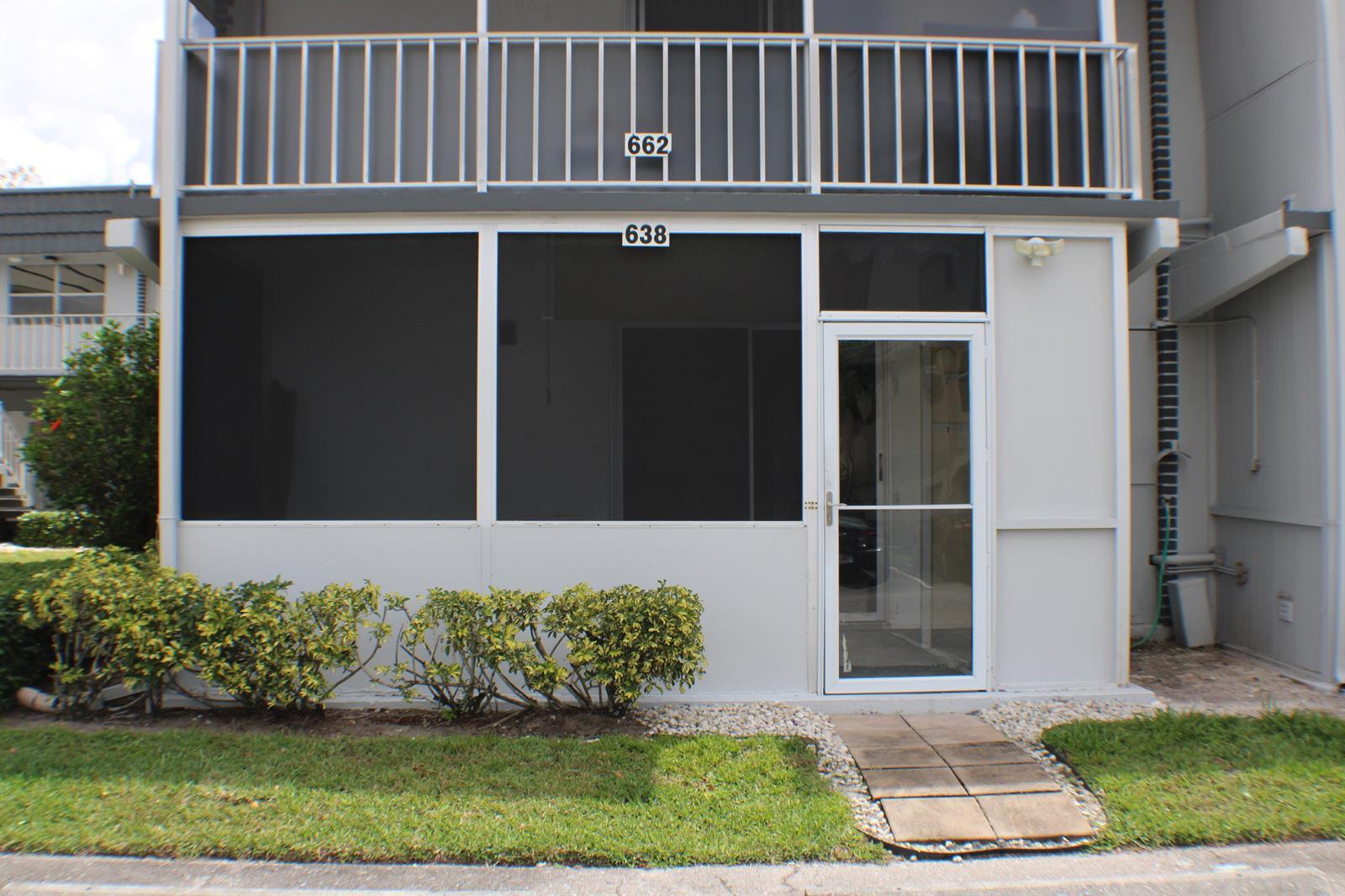 638 Saxony N, Delray Beach FL 33446