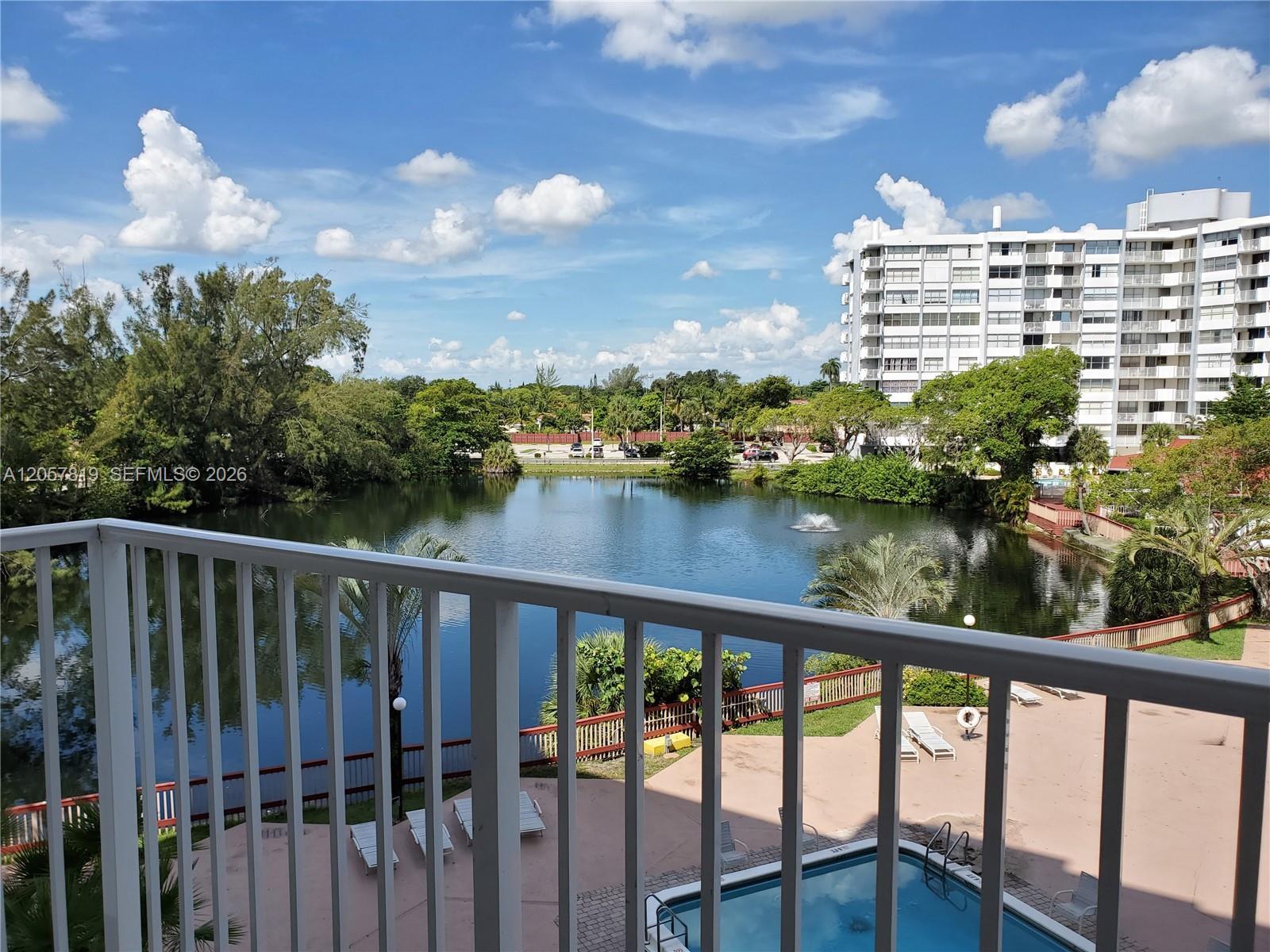 1300 NE Miami Gardens Dr # 419E, Miami FL 33179