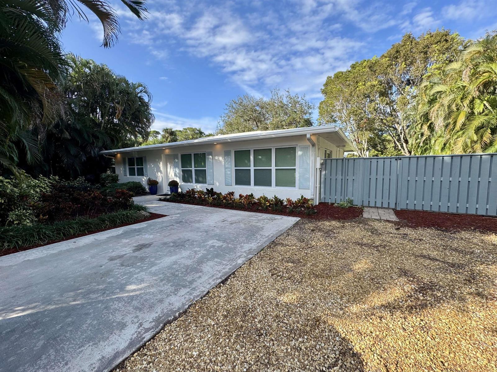 219 OLD JUPITER BEACH Road, Jupiter FL 33477