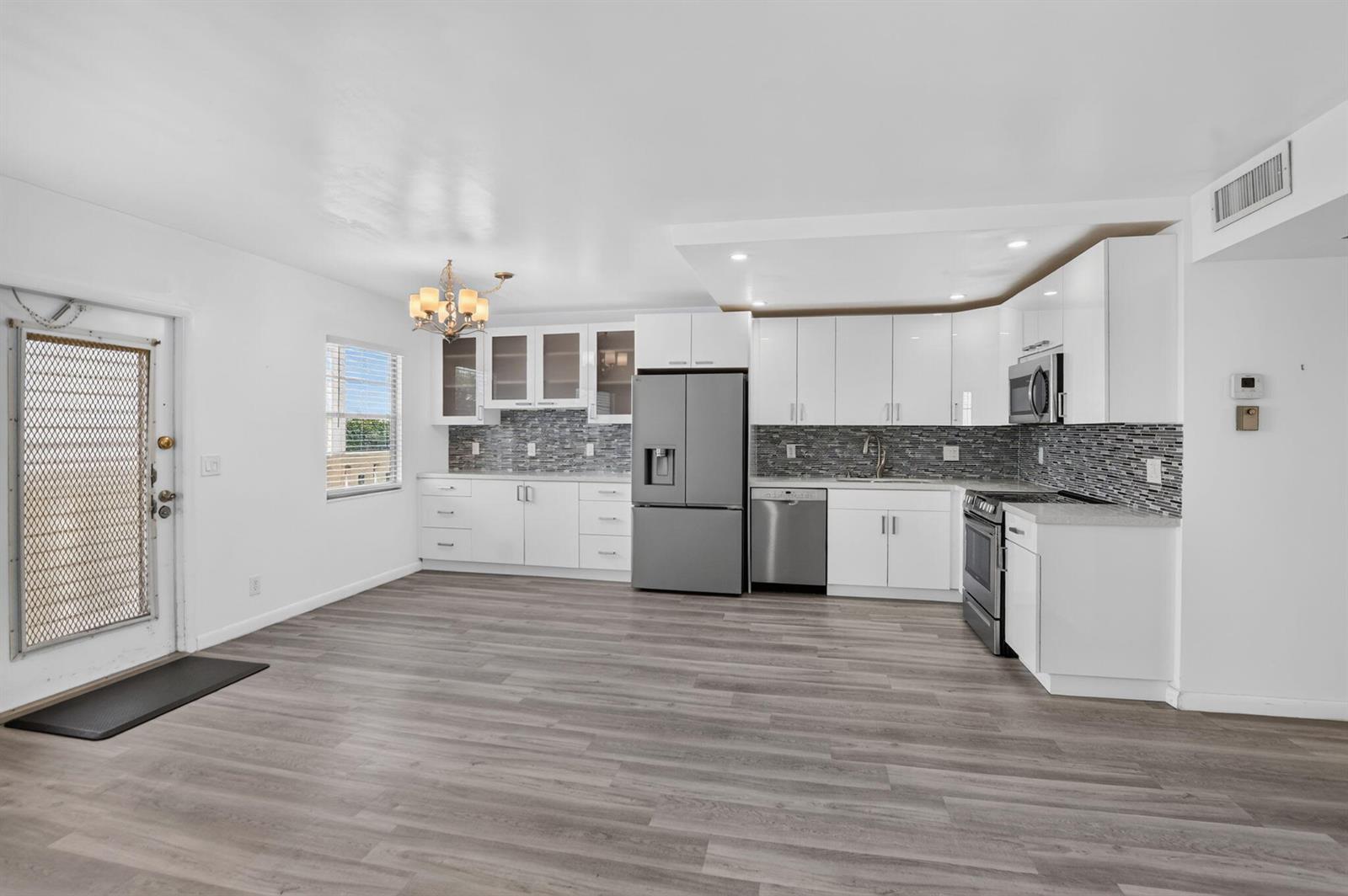 4025 Guildford # 4025, Boca Raton FL 33434