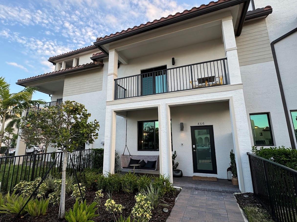 8316 NW 43rd St, Doral FL 33166